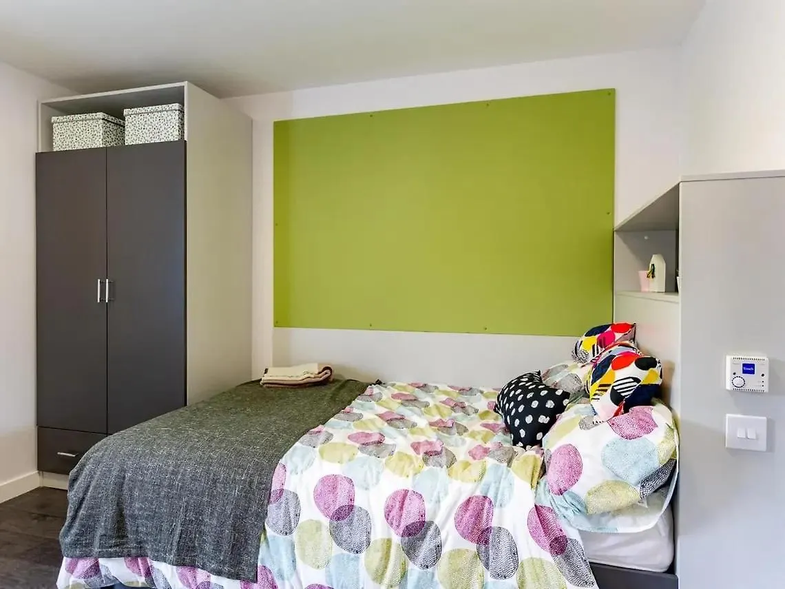 Student Only Accommodation - Crescent Place In Southampton